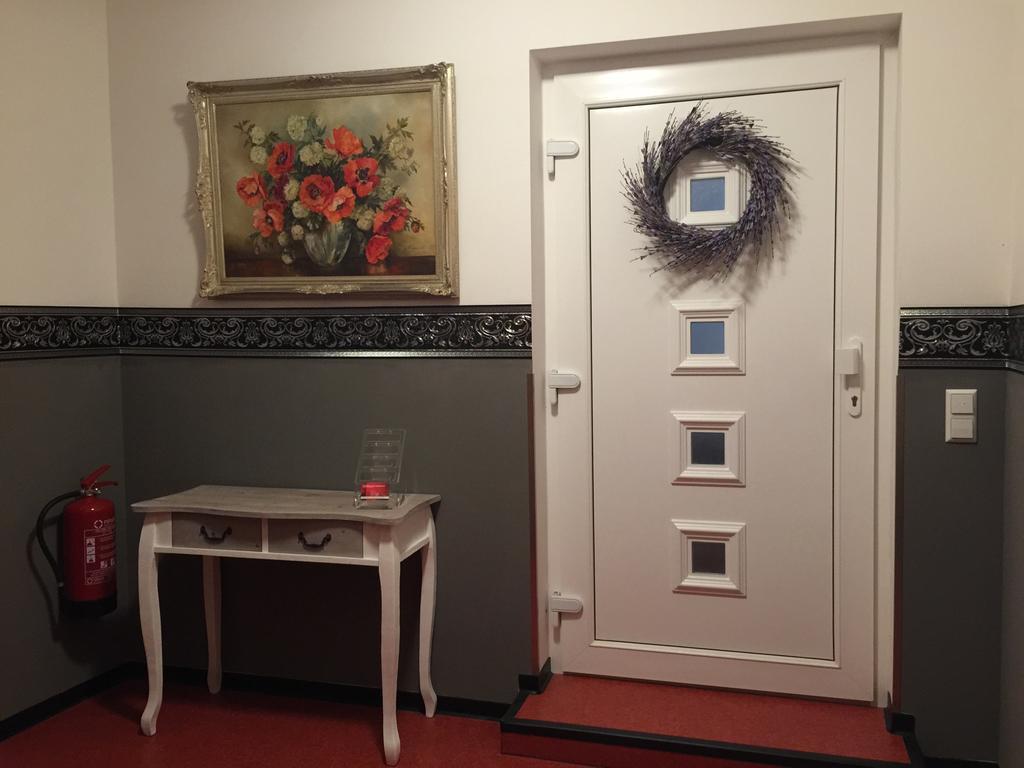 Ferienwohnung Domschatz Наумбург Экстерьер фото